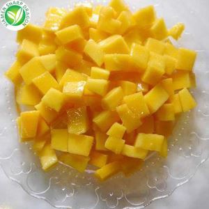 Ferskt frosinn mangó